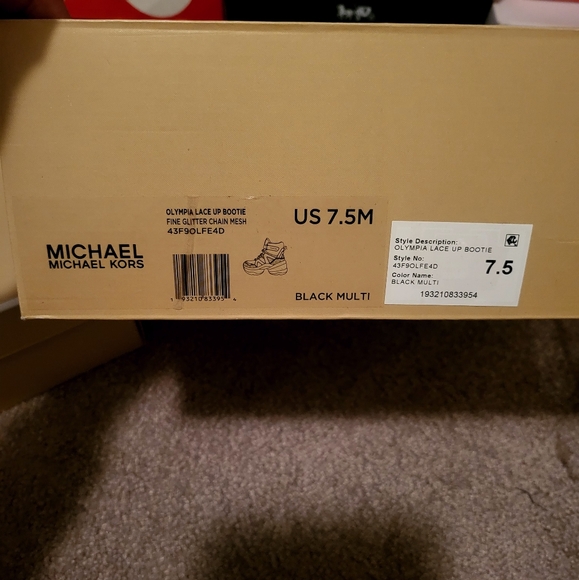 Shoes - Picture 6 of 6